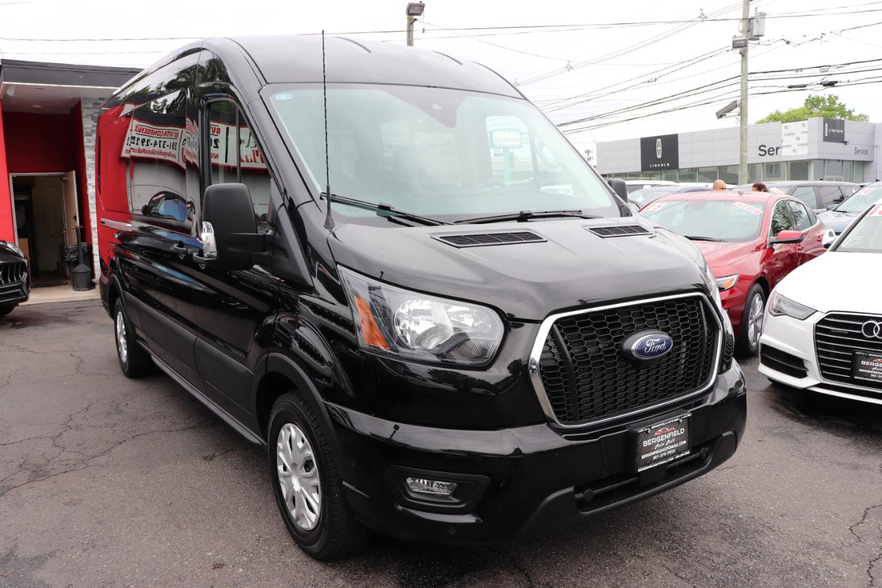 Ford Transit Passenger Wagon T-350 148" Med Roof XLT RWD 2025