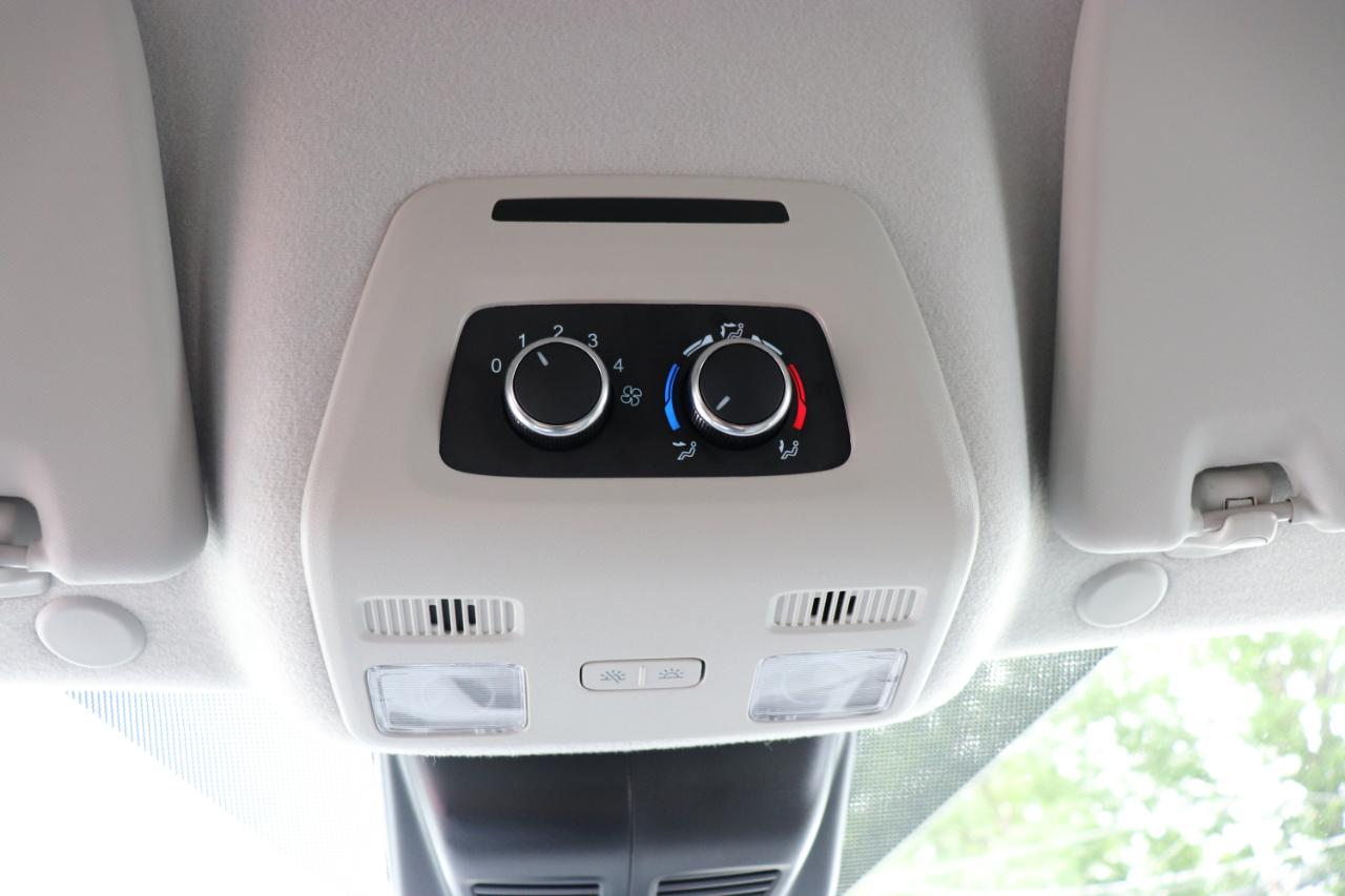 Ford Transit Passenger Wagon T-350 148" Med Roof XLT RWD 2025