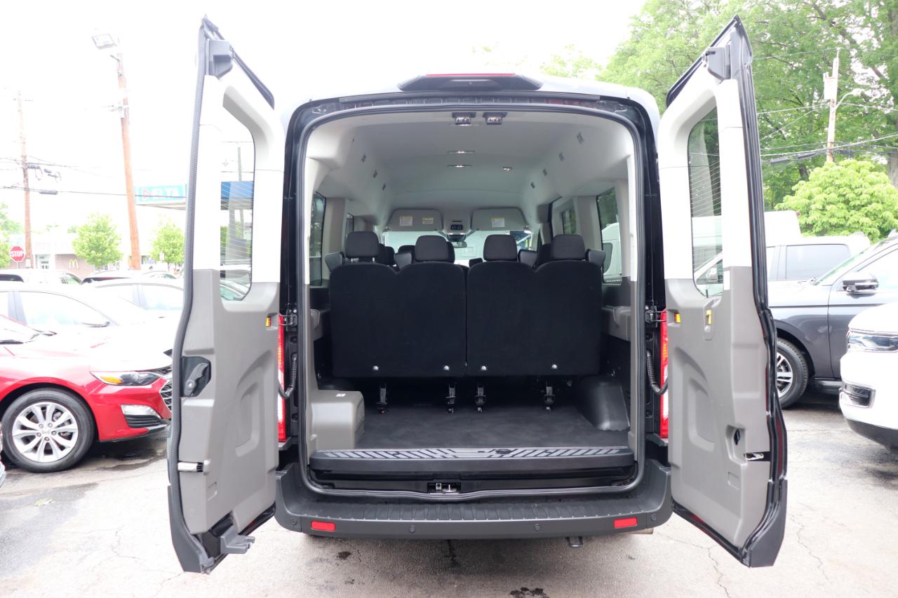 Ford Transit Passenger Wagon T-350 148" Med Roof XLT RWD 2025