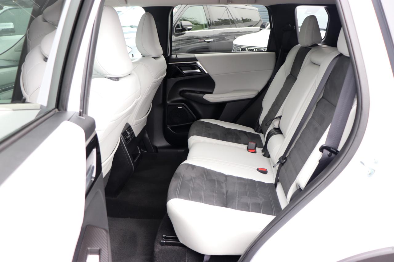 Mitsubishi Outlander SE S-AWC 2025