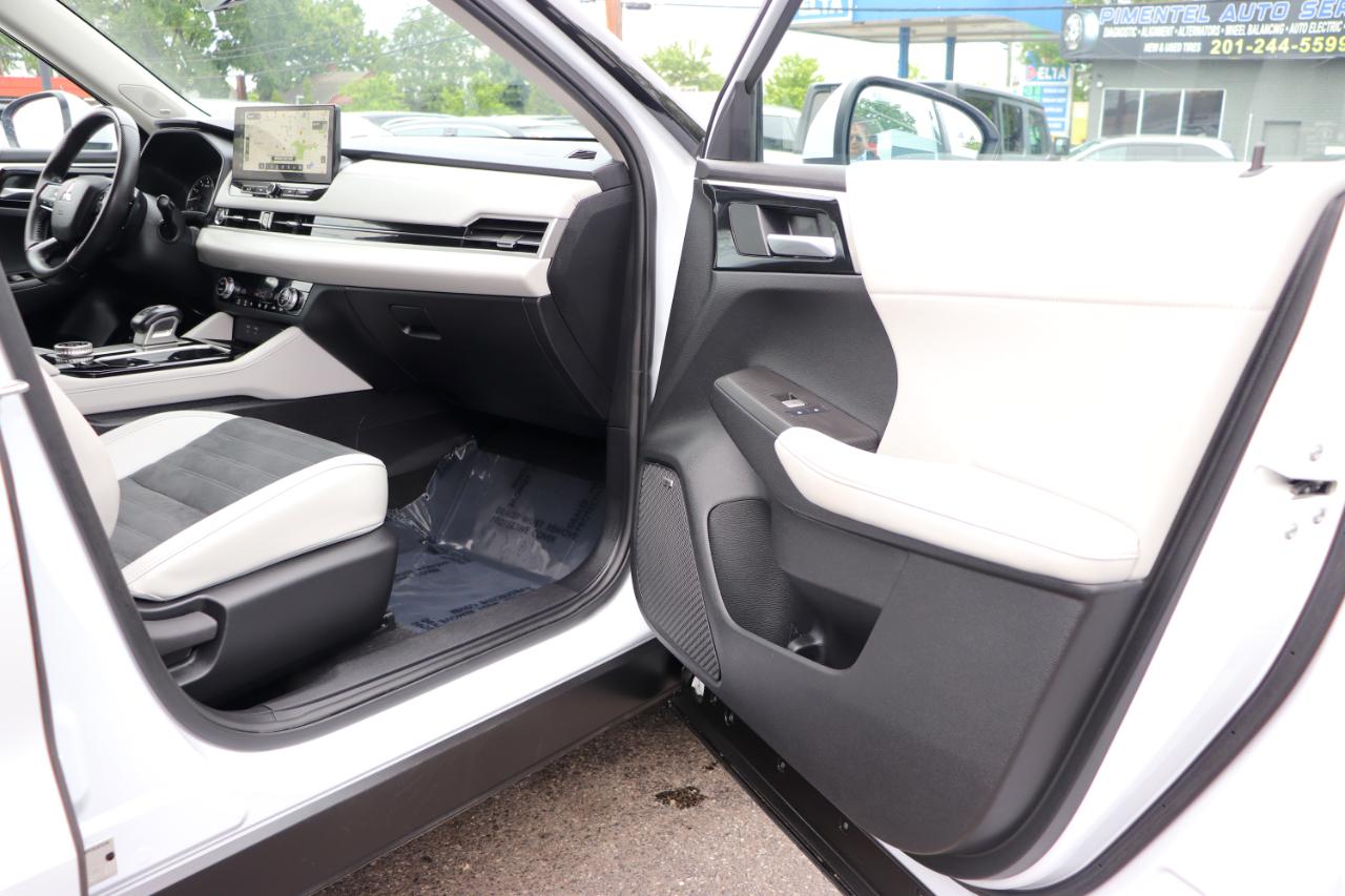 Mitsubishi Outlander SE S-AWC 2025