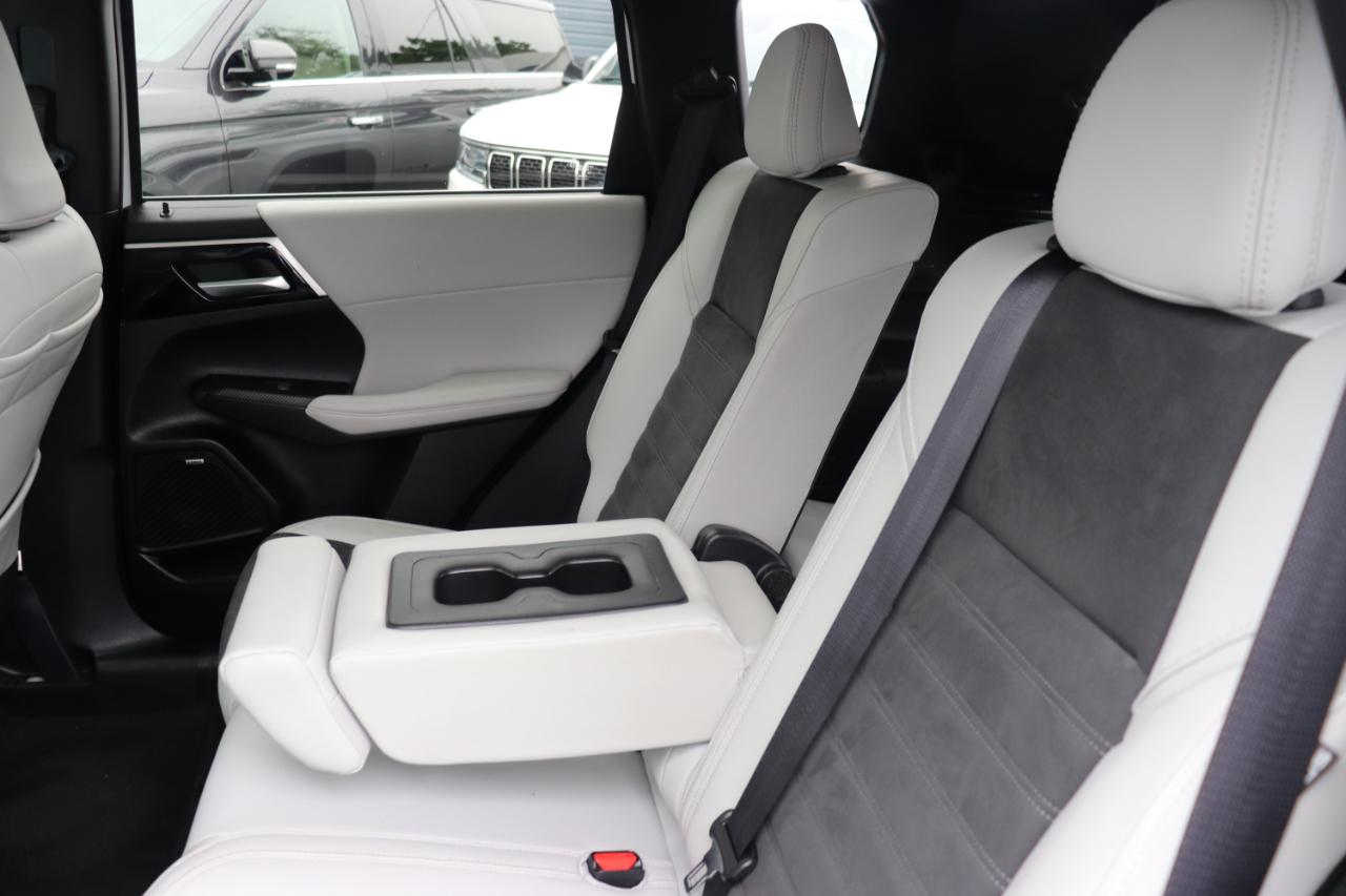 Mitsubishi Outlander SE S-AWC 2025
