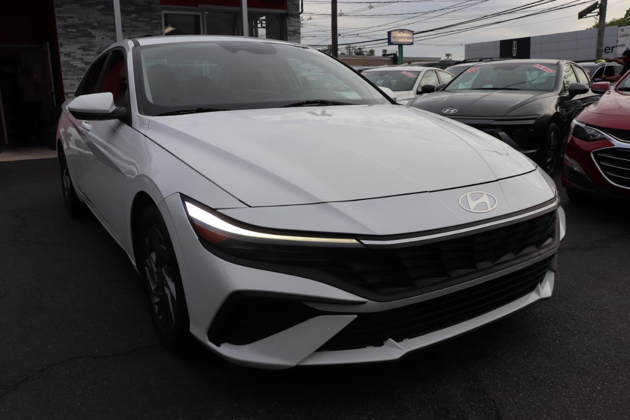 Hyundai Elantra SEL IVT 2024