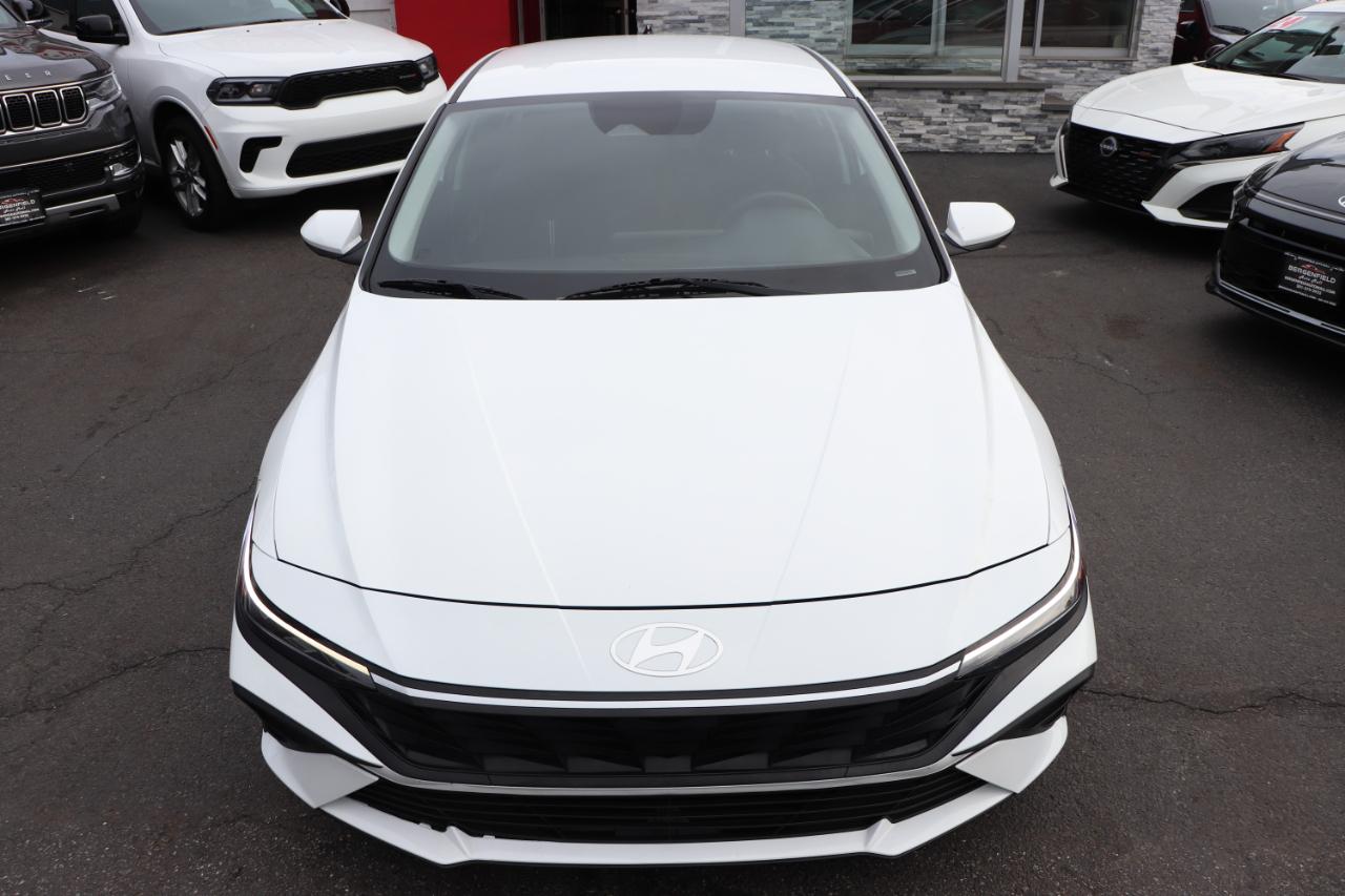 Hyundai Elantra SEL IVT 2024