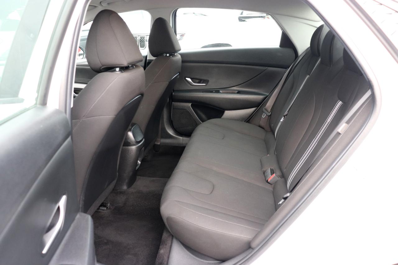 Hyundai Elantra SEL IVT 2024