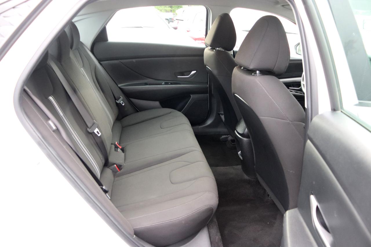 Hyundai Elantra SEL IVT 2024