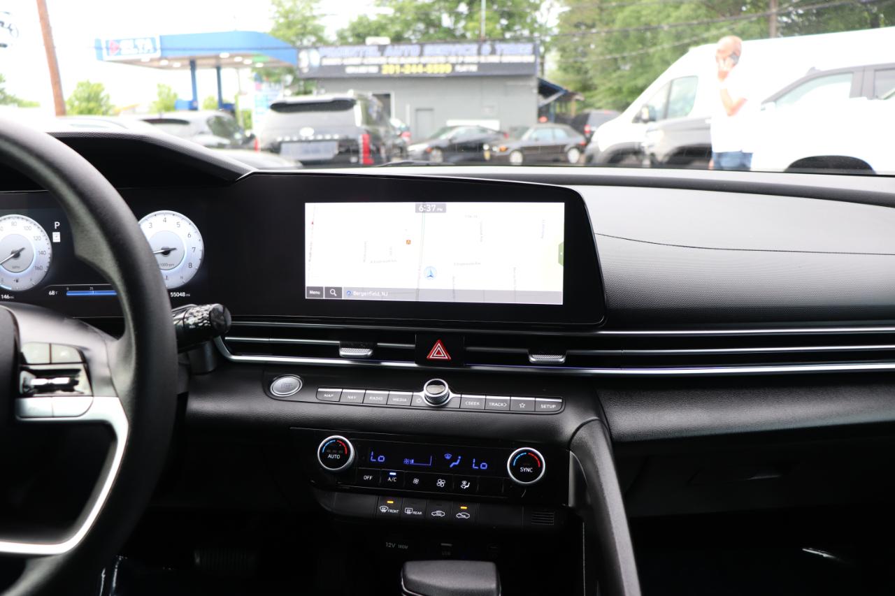 Hyundai Elantra SEL IVT 2024