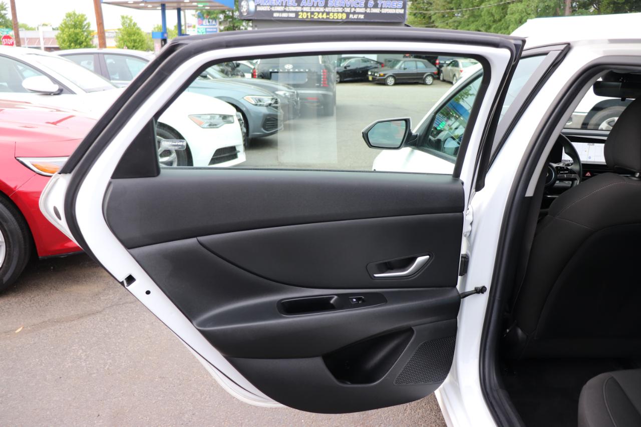 Hyundai Elantra SEL IVT 2024