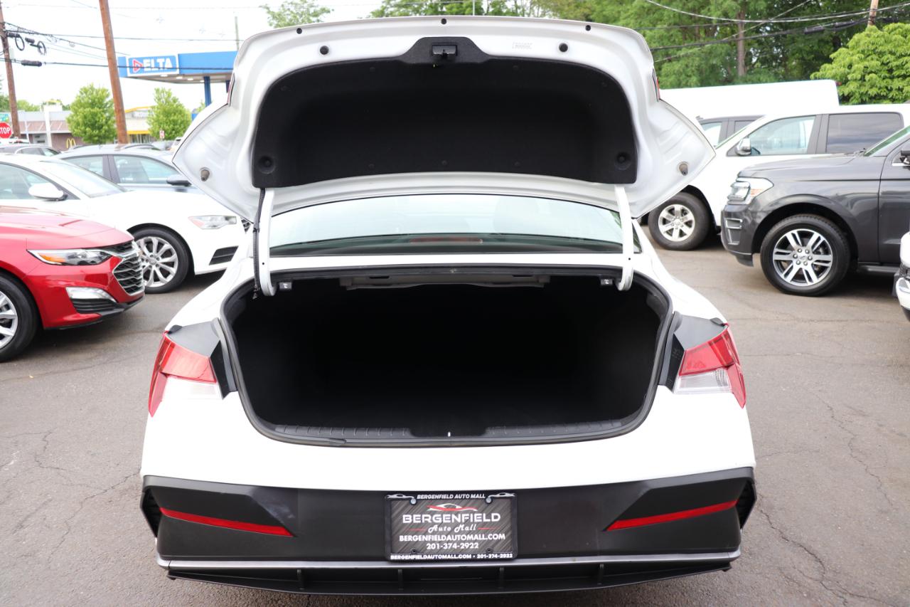Hyundai Elantra SEL IVT 2024