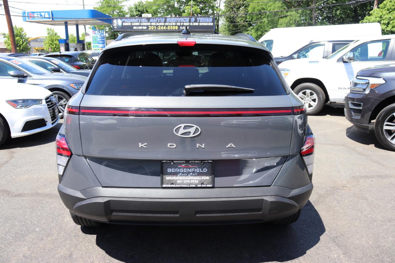 Hyundai Kona SEL AWD 2025
