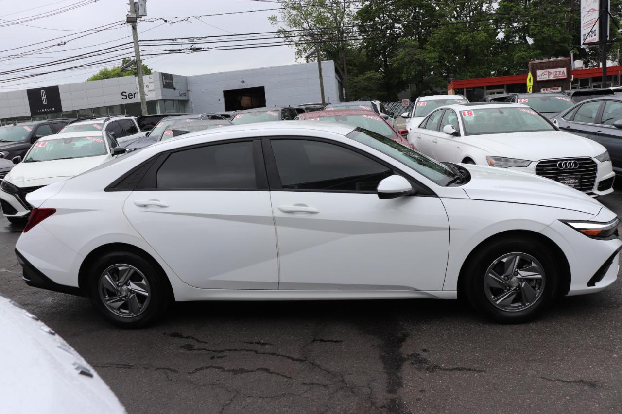 Hyundai Elantra SE IVT 2024