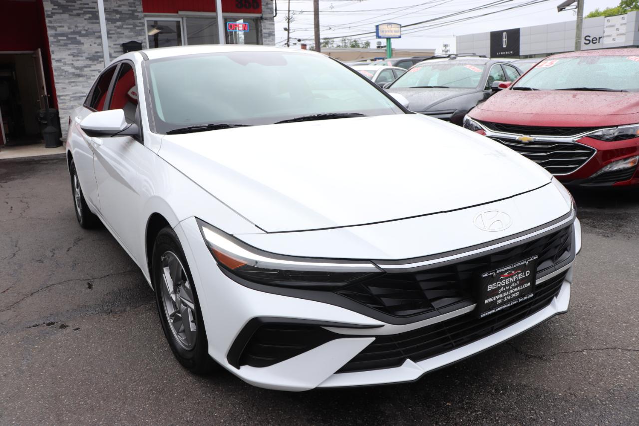 Hyundai Elantra SE IVT 2024