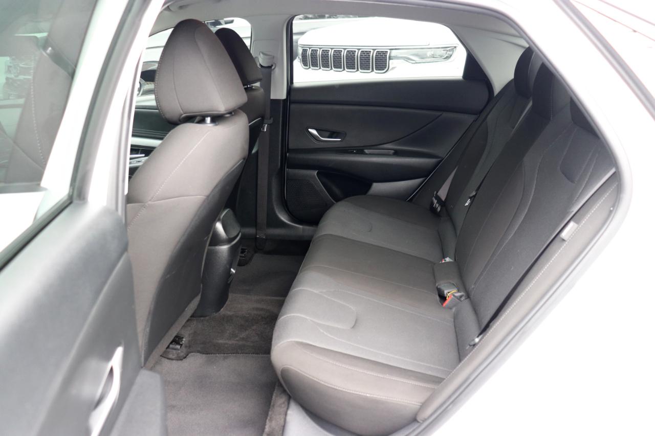 Hyundai Elantra SE IVT 2024