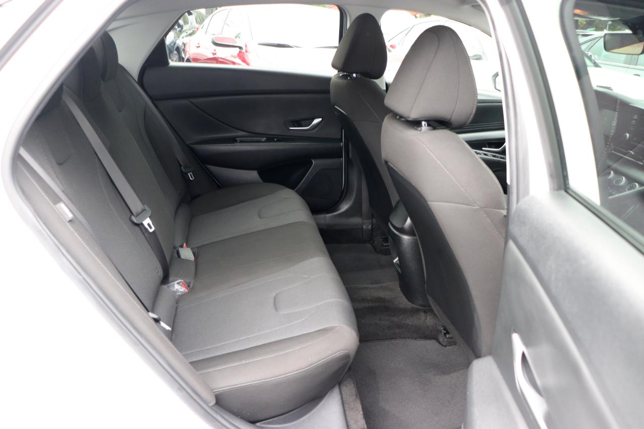 Hyundai Elantra SE IVT 2024