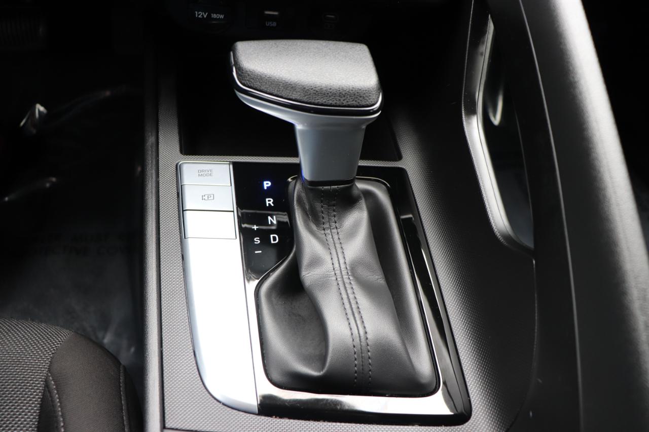 Hyundai Elantra SE IVT 2024