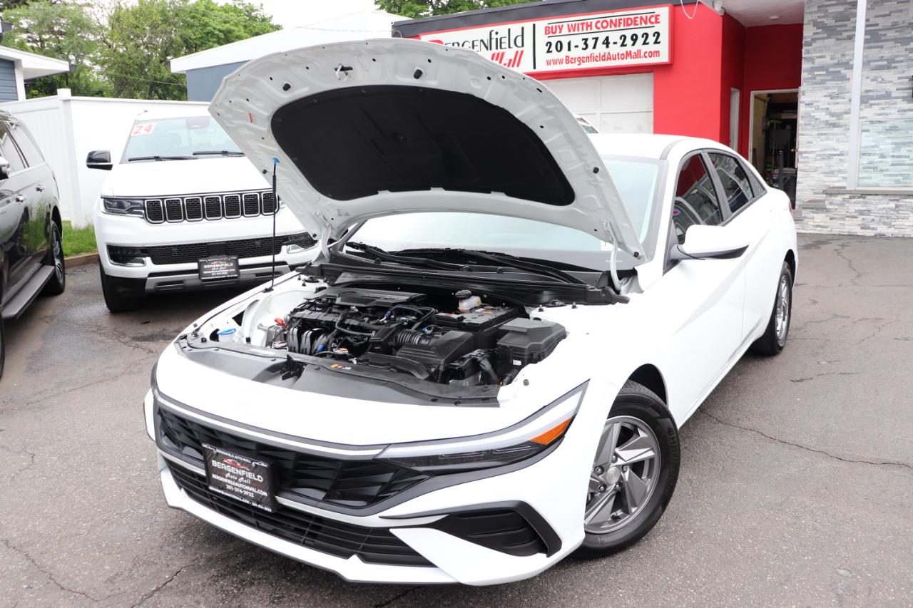 Hyundai Elantra SE IVT 2024