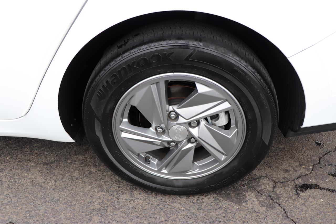 Hyundai Elantra SE IVT 2024