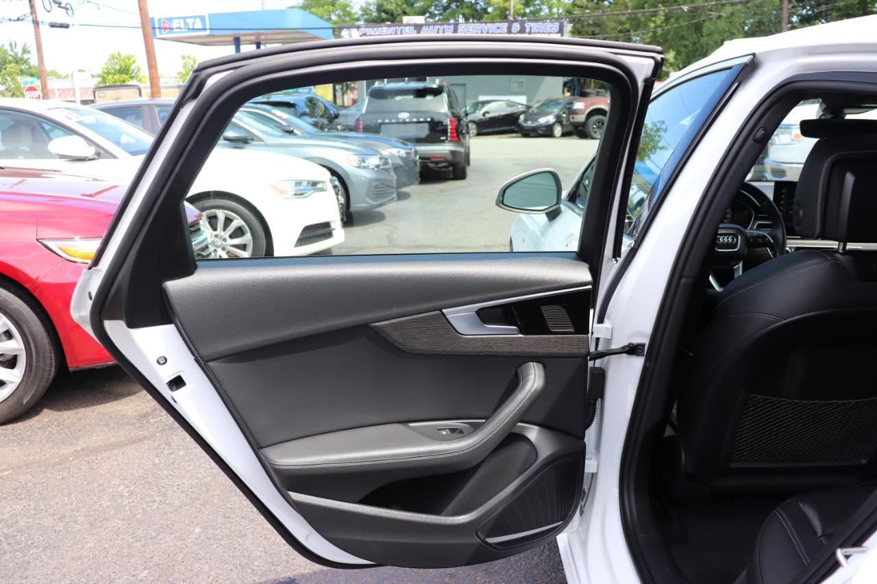 Audi A4 Sedan S line Premium Plus 45 TFSI quattro 2024
