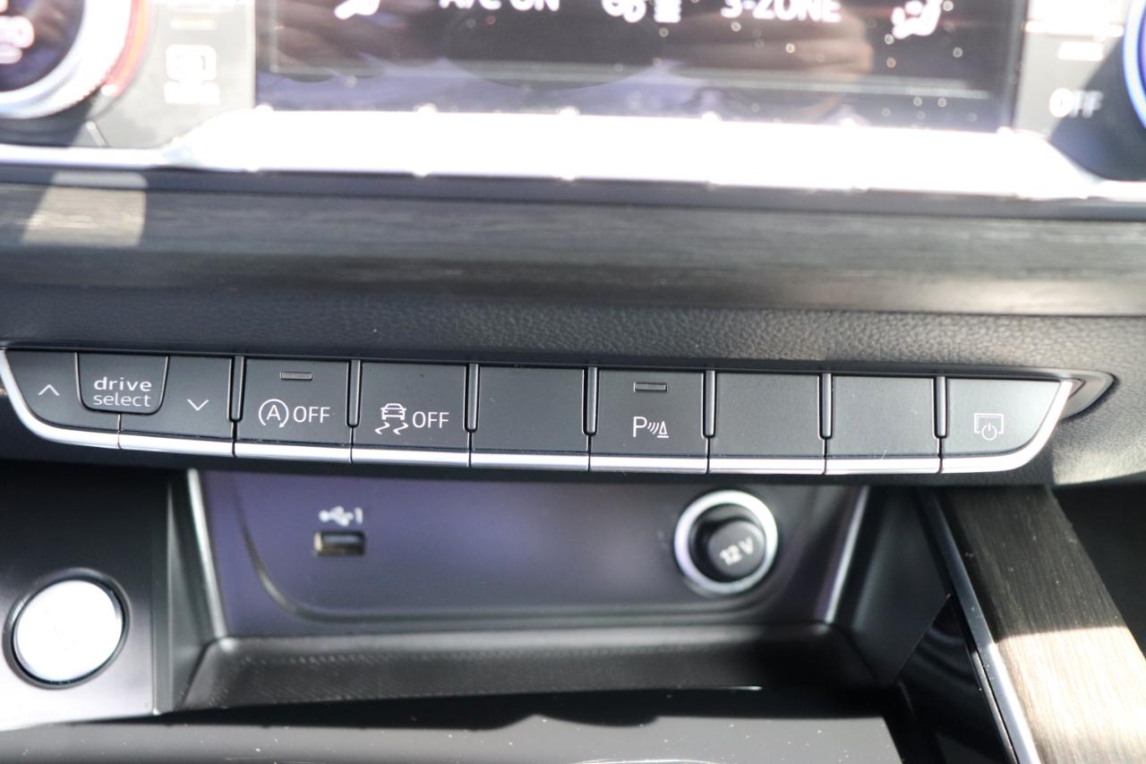 Audi A4 Sedan S line Premium Plus 45 TFSI quattro 2024
