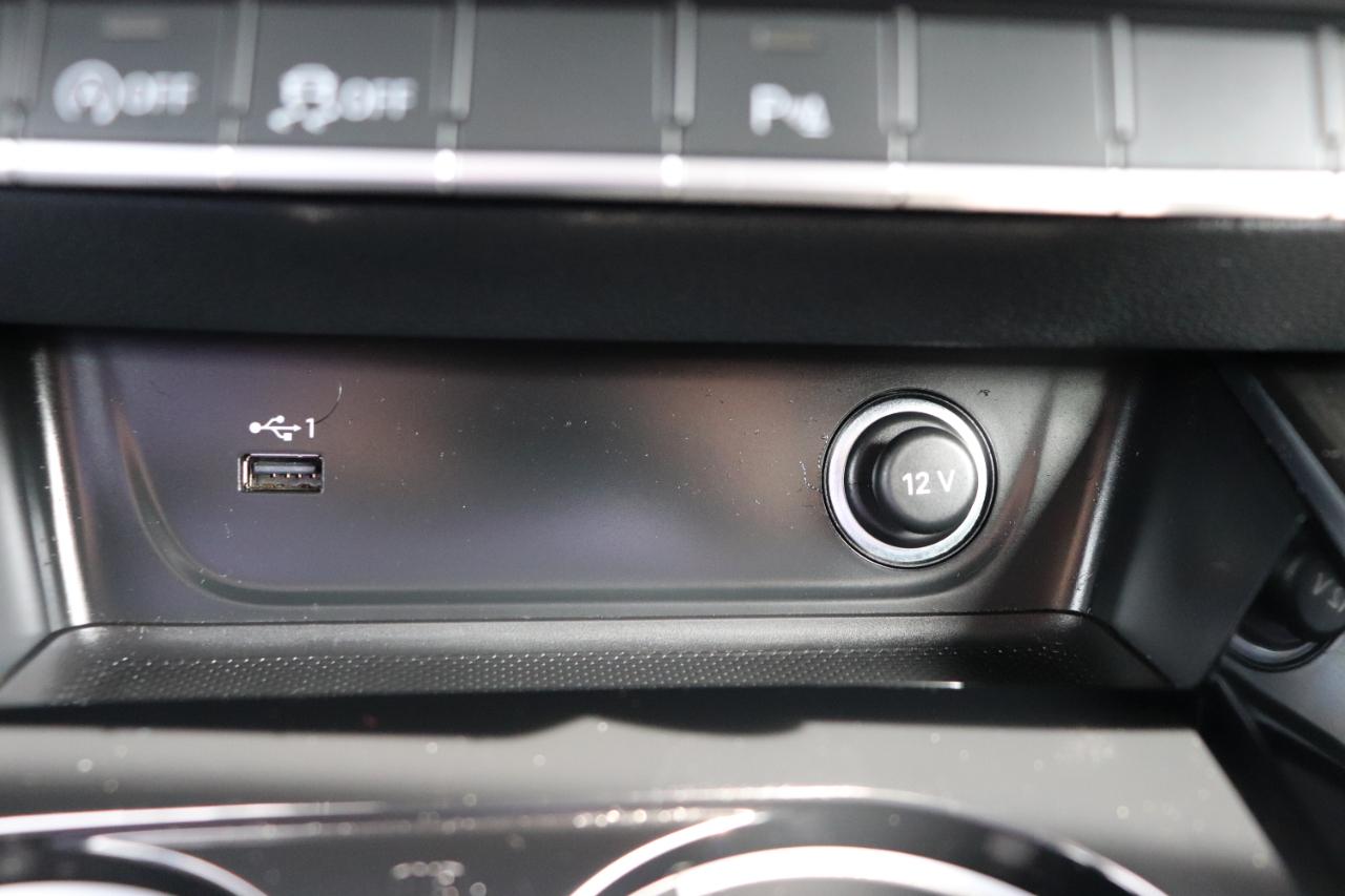 Audi A4 Sedan S line Premium Plus 45 TFSI quattro 2024