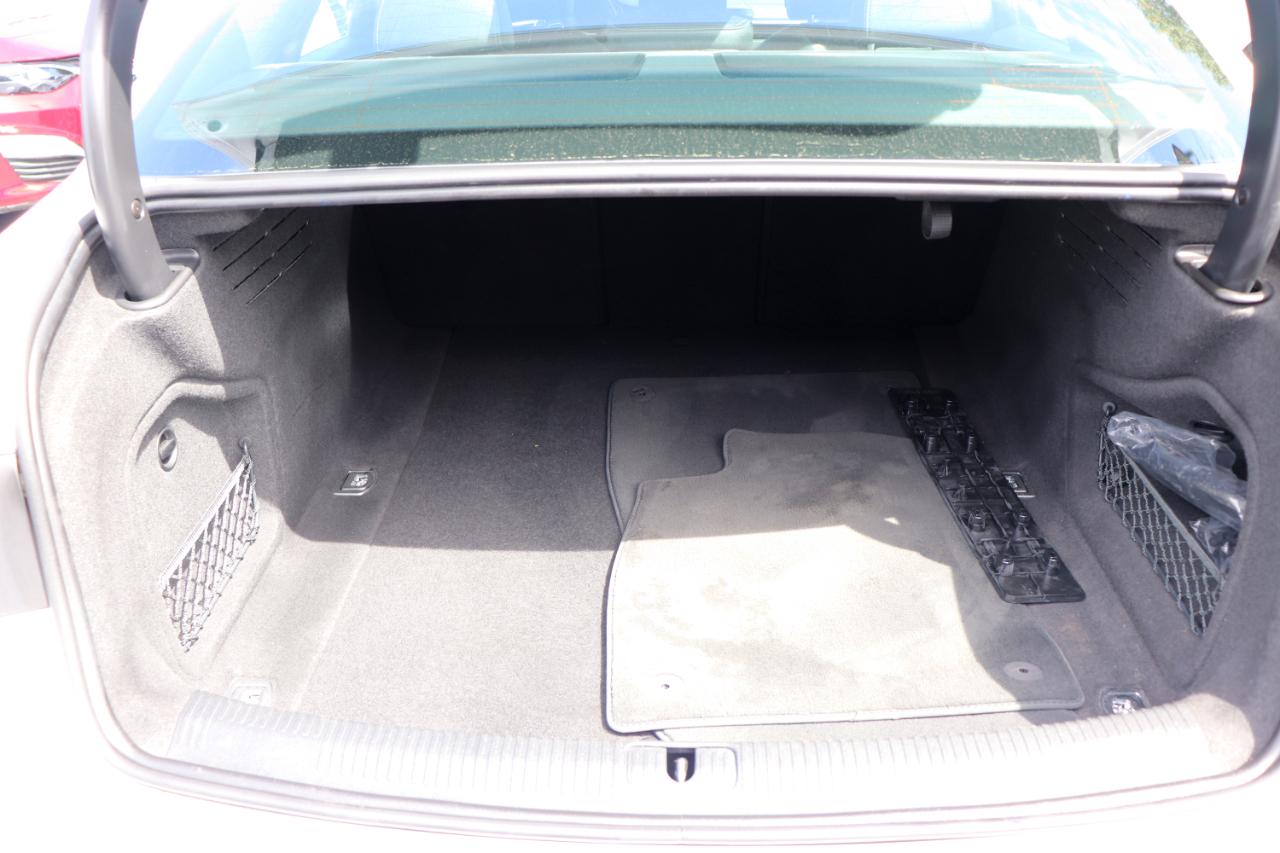 Audi A4 Sedan S line Premium Plus 45 TFSI quattro 2024