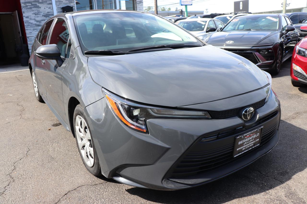 Toyota Corolla LE CVT (Natl) 2024