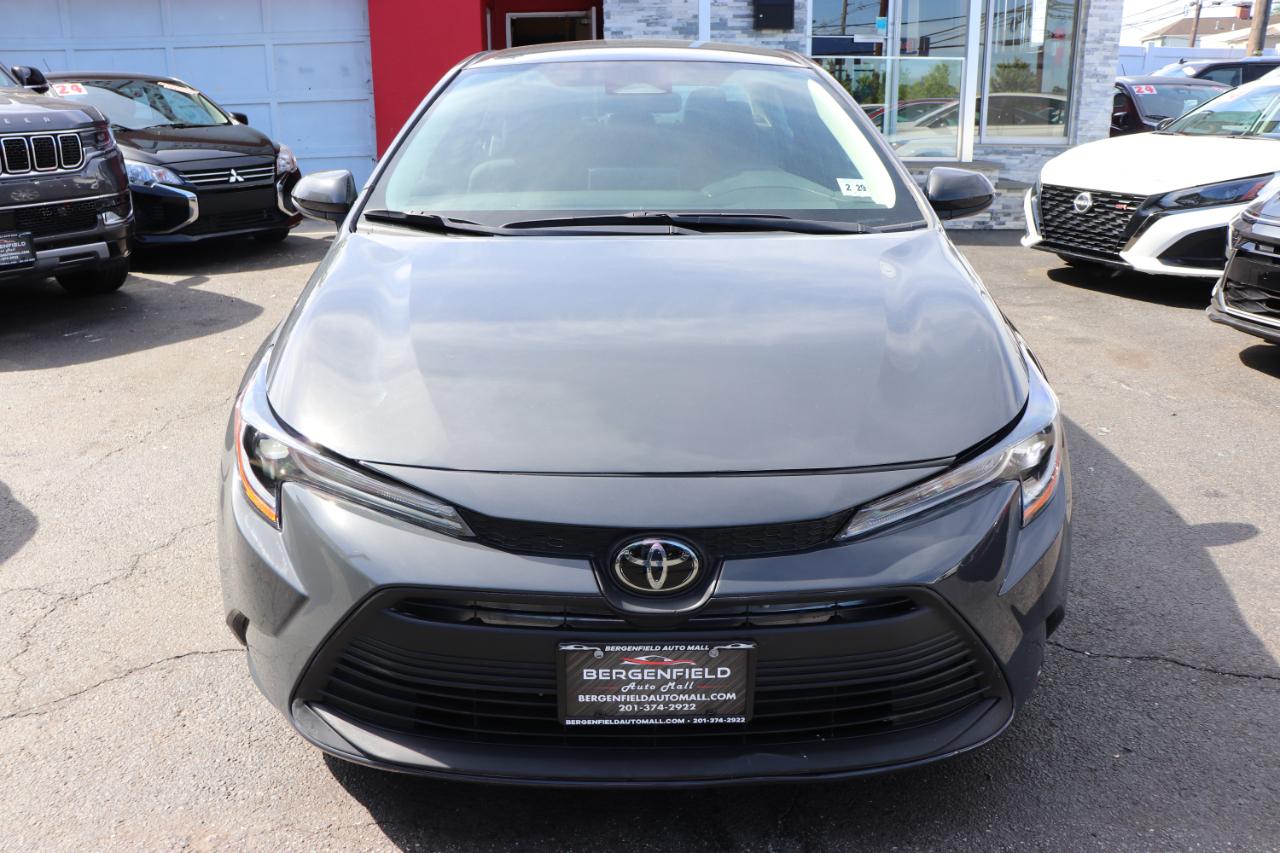 Toyota Corolla LE CVT (Natl) 2024