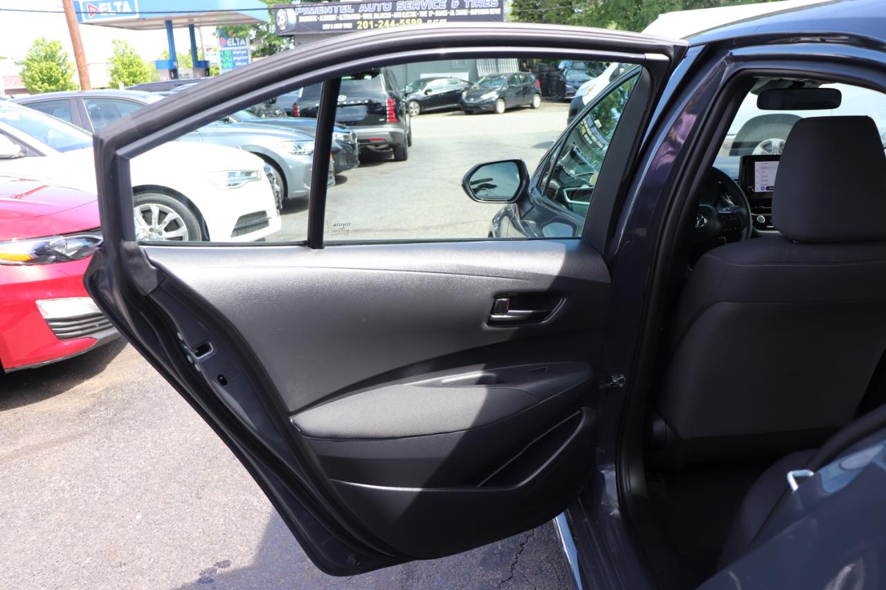 Toyota Corolla LE CVT (Natl) 2024