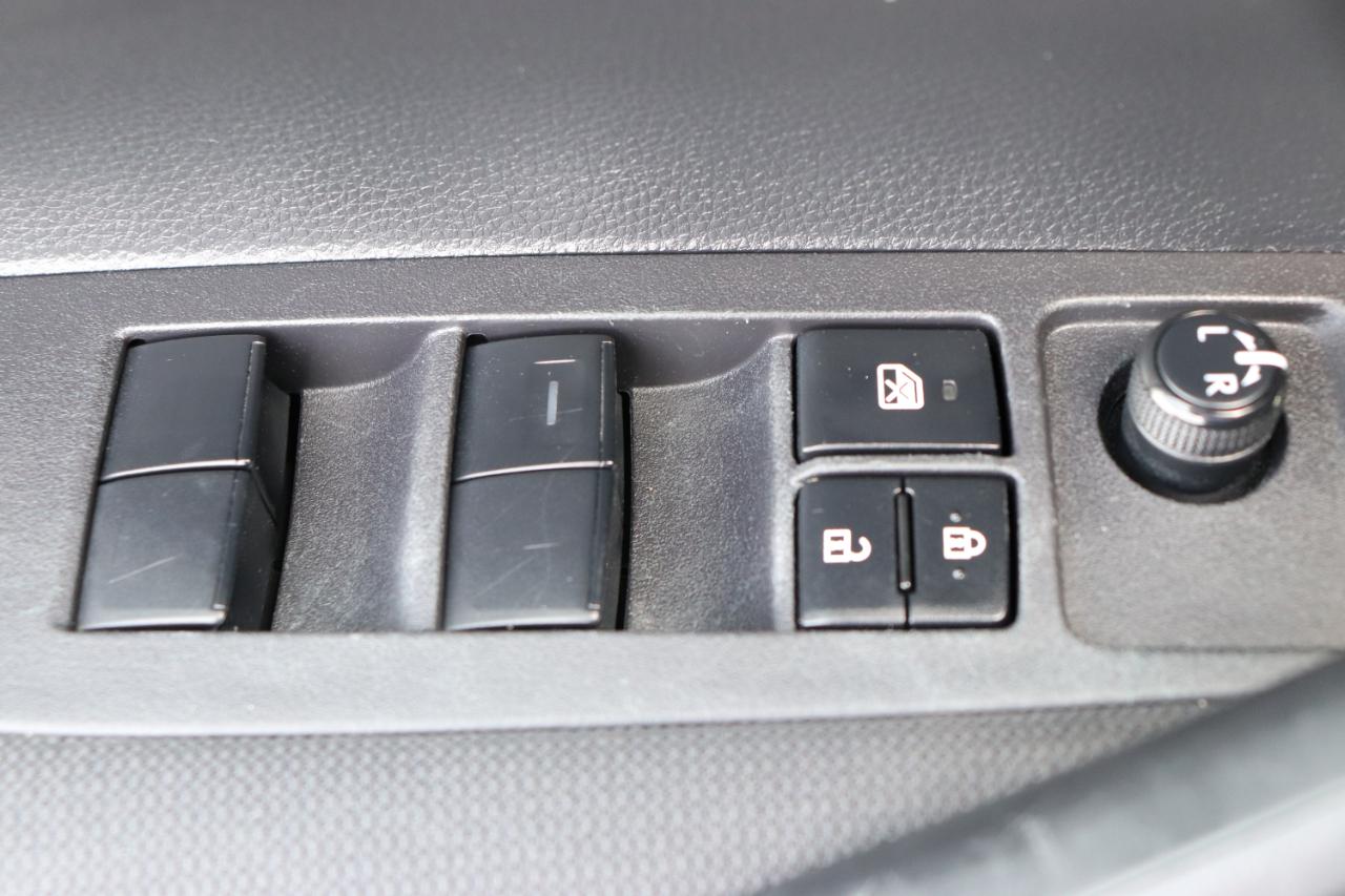 Toyota Corolla LE CVT (Natl) 2024