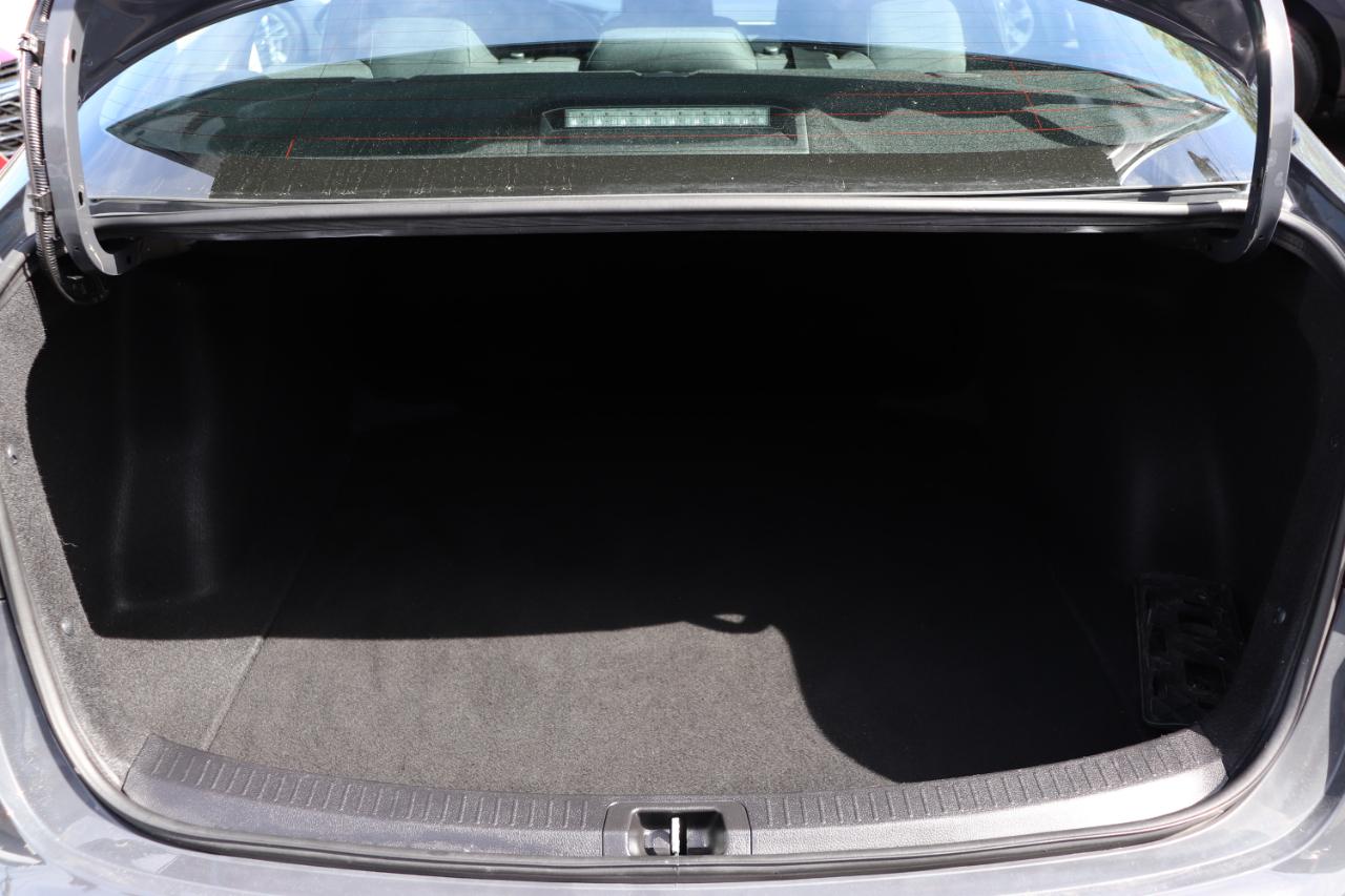 Toyota Corolla LE CVT (Natl) 2024