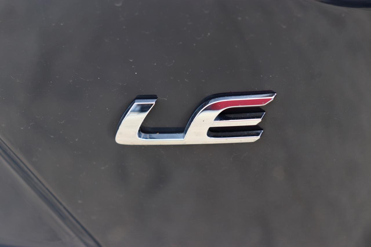 Toyota Corolla LE CVT (Natl) 2024