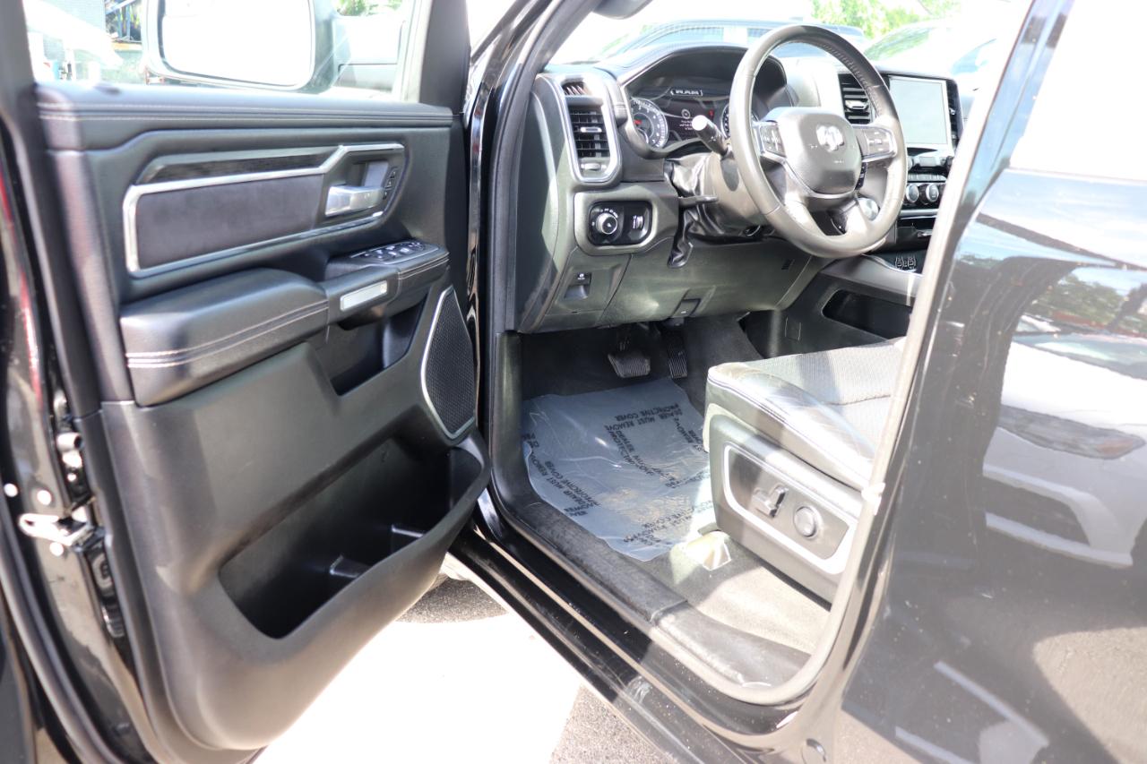 RAM 1500 Laramie 4x4 Crew Cab 5'7" Box 2024