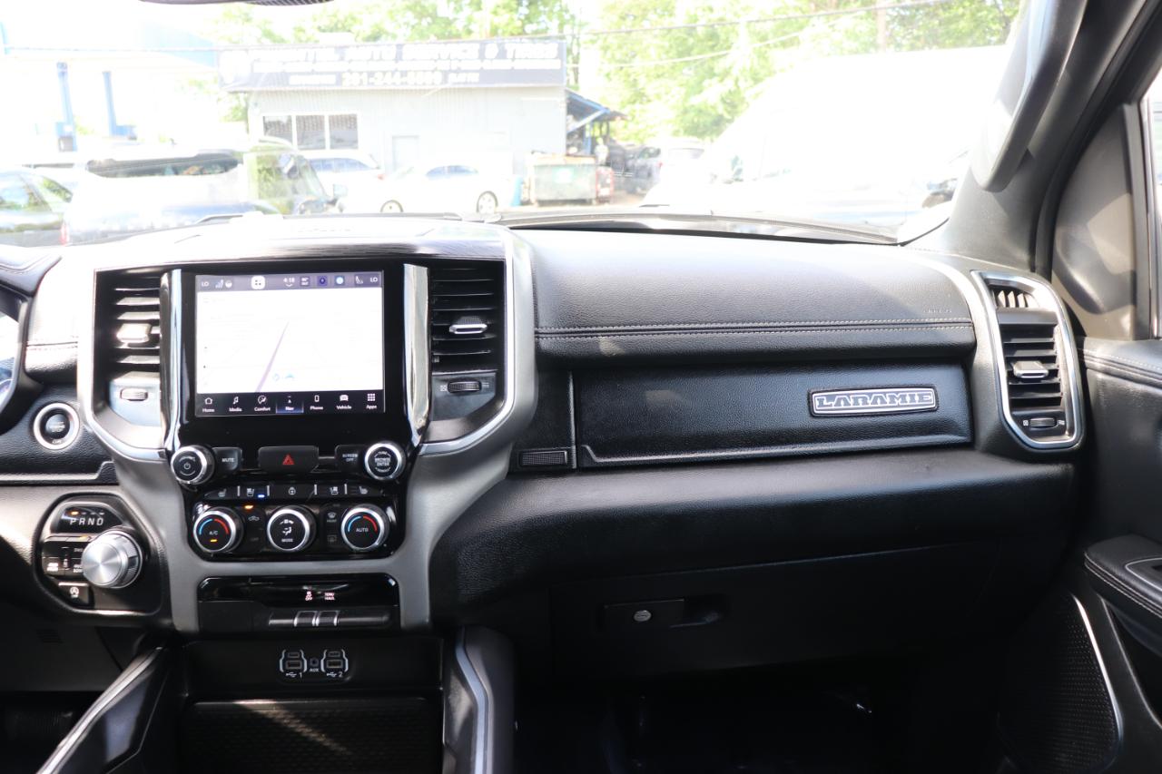 RAM 1500 Laramie 4x4 Crew Cab 5'7" Box 2024