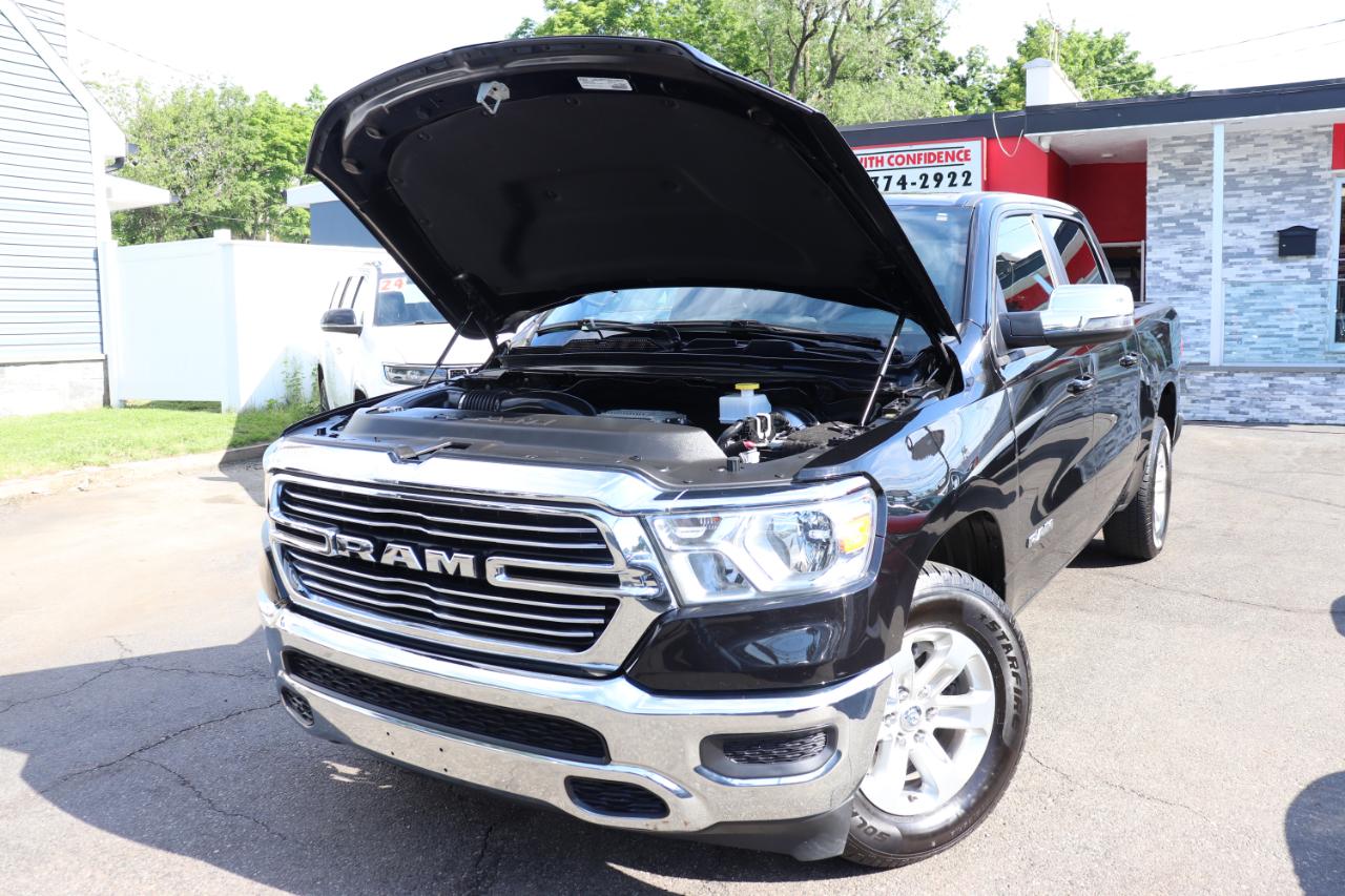 RAM 1500 Laramie 4x4 Crew Cab 5'7" Box 2024