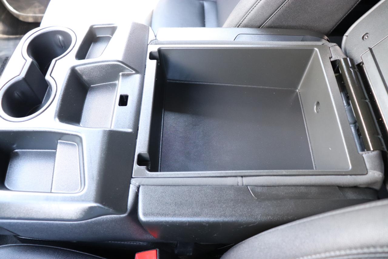 GMC Sierra 1500 4WD Crew Cab 147" SLT 2025