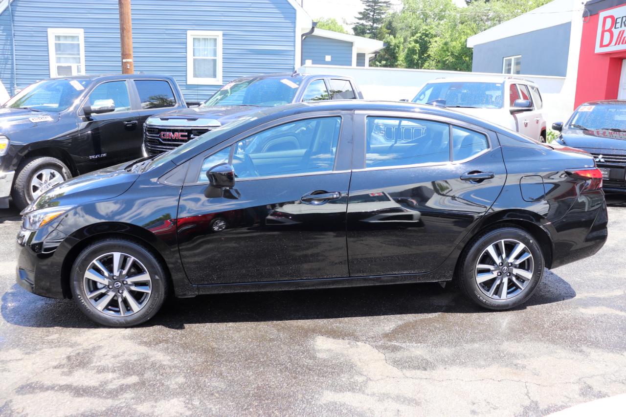Nissan Versa SV CVT 2025