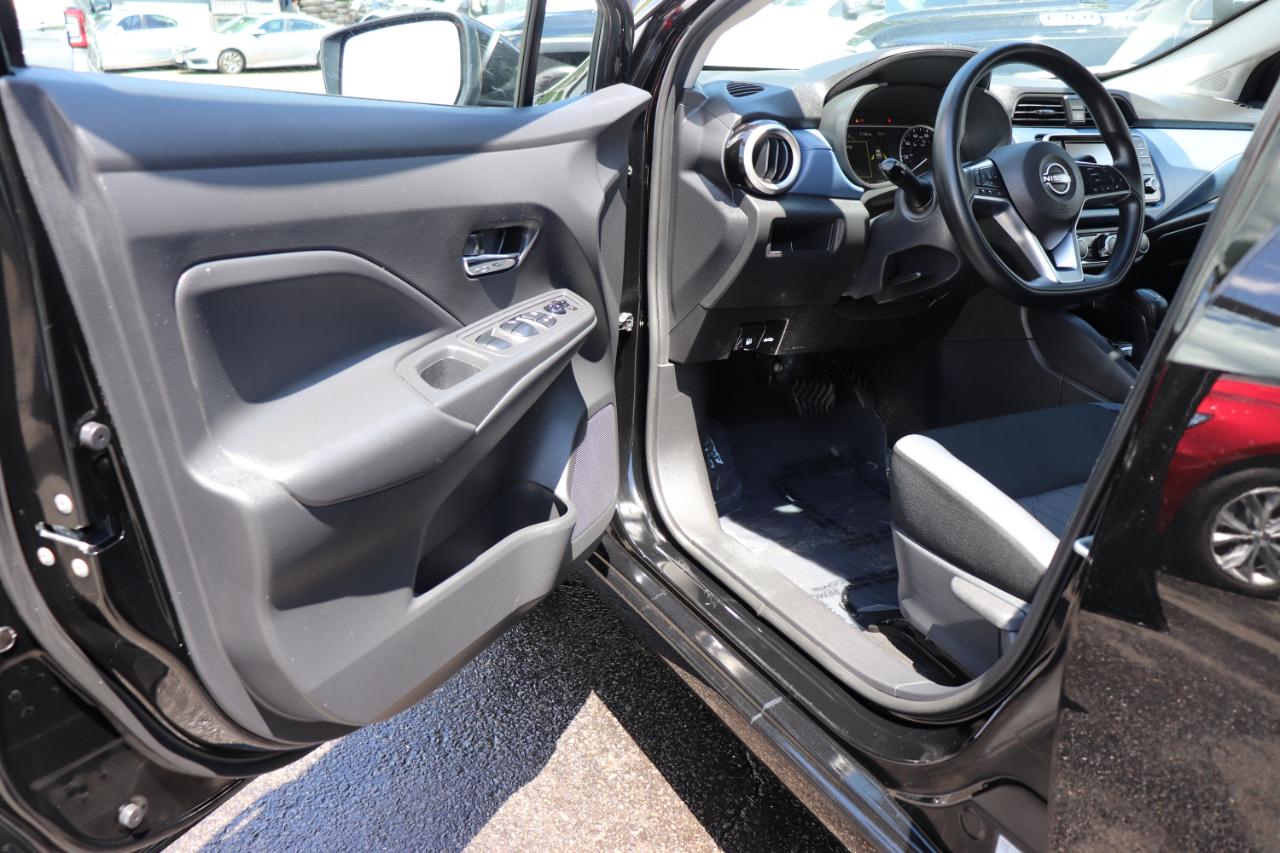 Nissan Versa SV CVT 2025