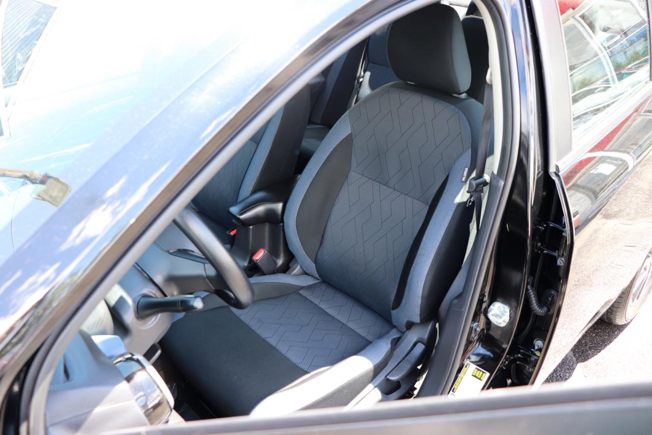 Nissan Versa SV CVT 2025
