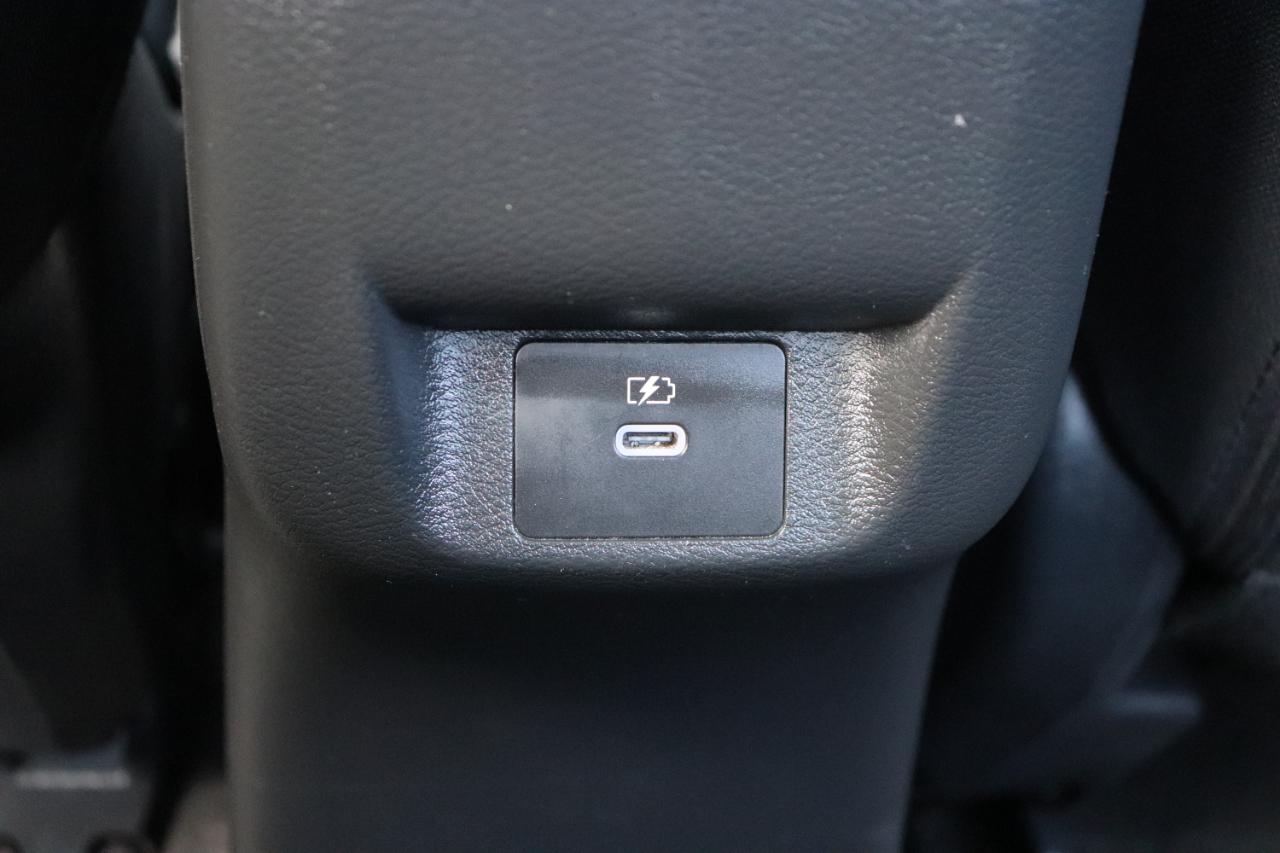 Nissan Versa SV CVT 2025