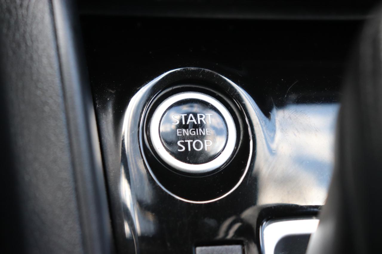 Nissan Versa SV CVT 2025