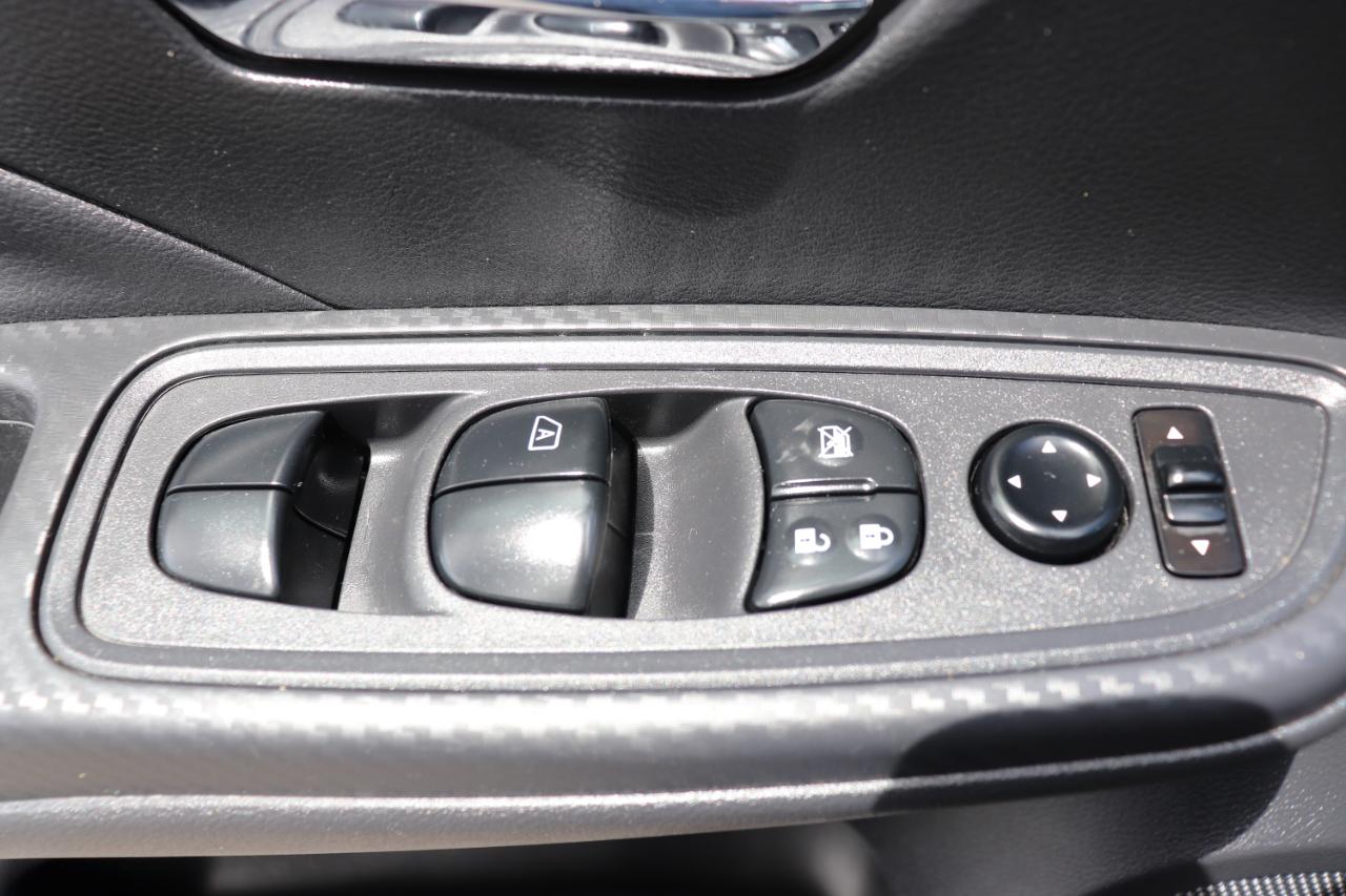 Nissan Versa SV CVT 2025