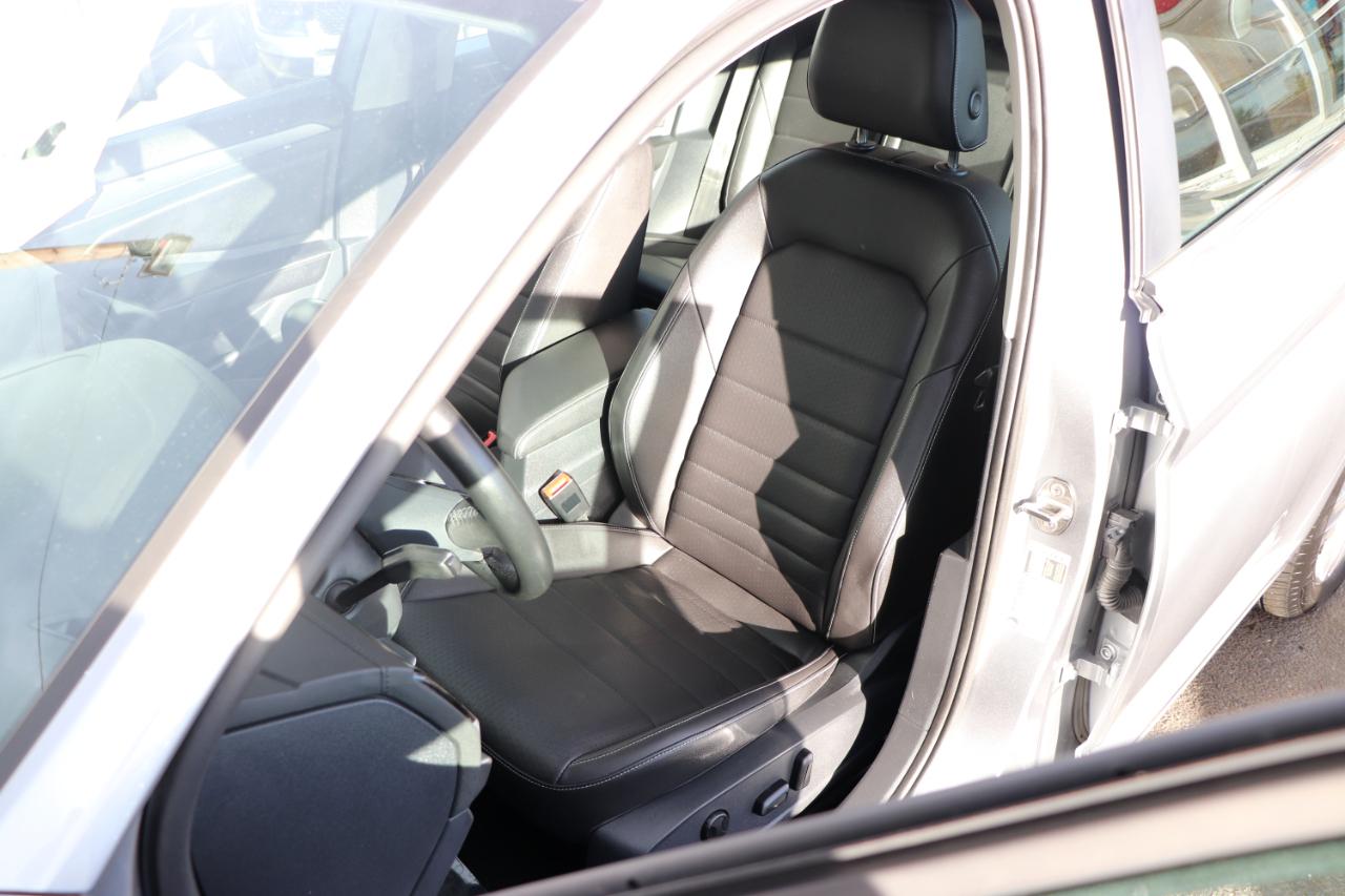 Volkswagen Jetta SE Auto 2024