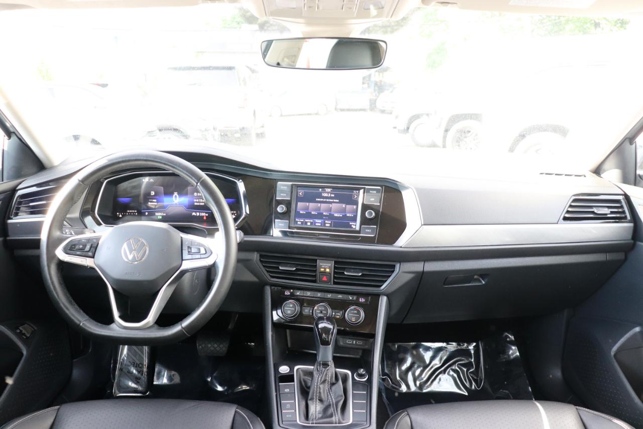 Volkswagen Jetta SE Auto 2024