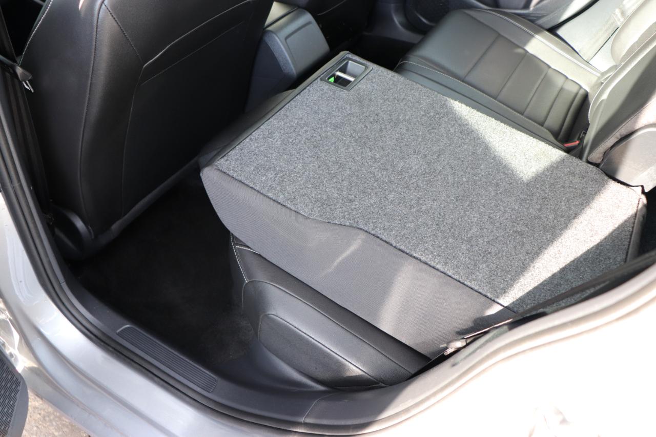 Volkswagen Jetta SE Auto 2024