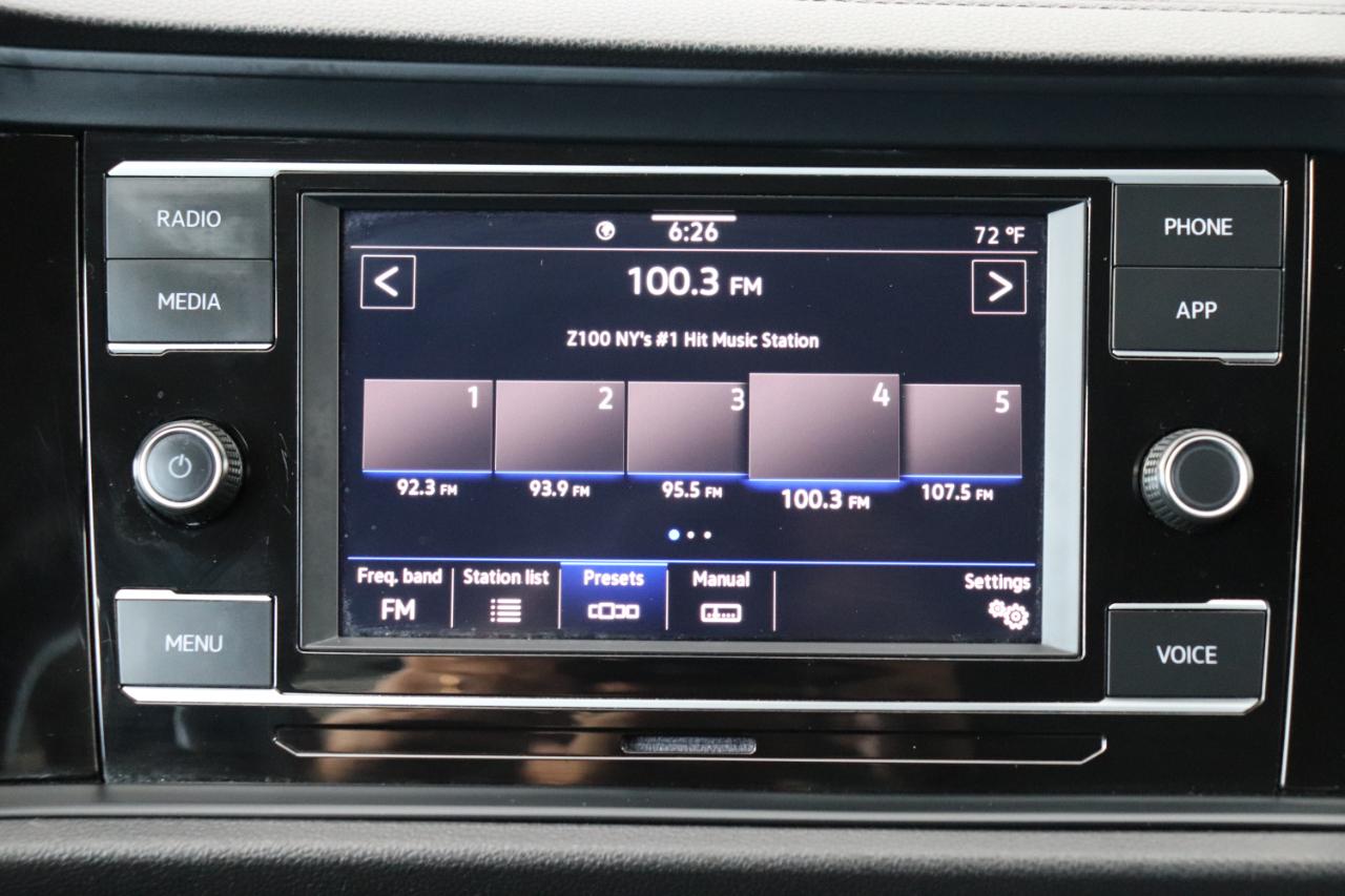 Volkswagen Jetta SE Auto 2024