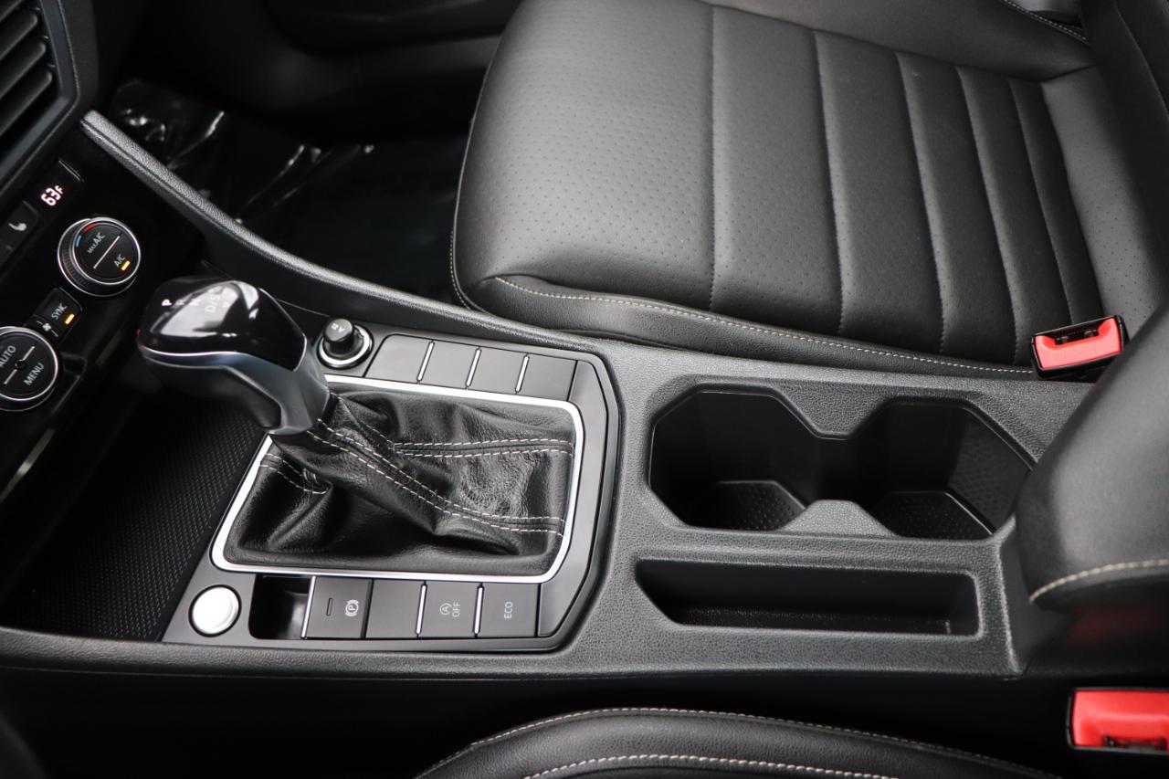 Volkswagen Jetta SE Auto 2024