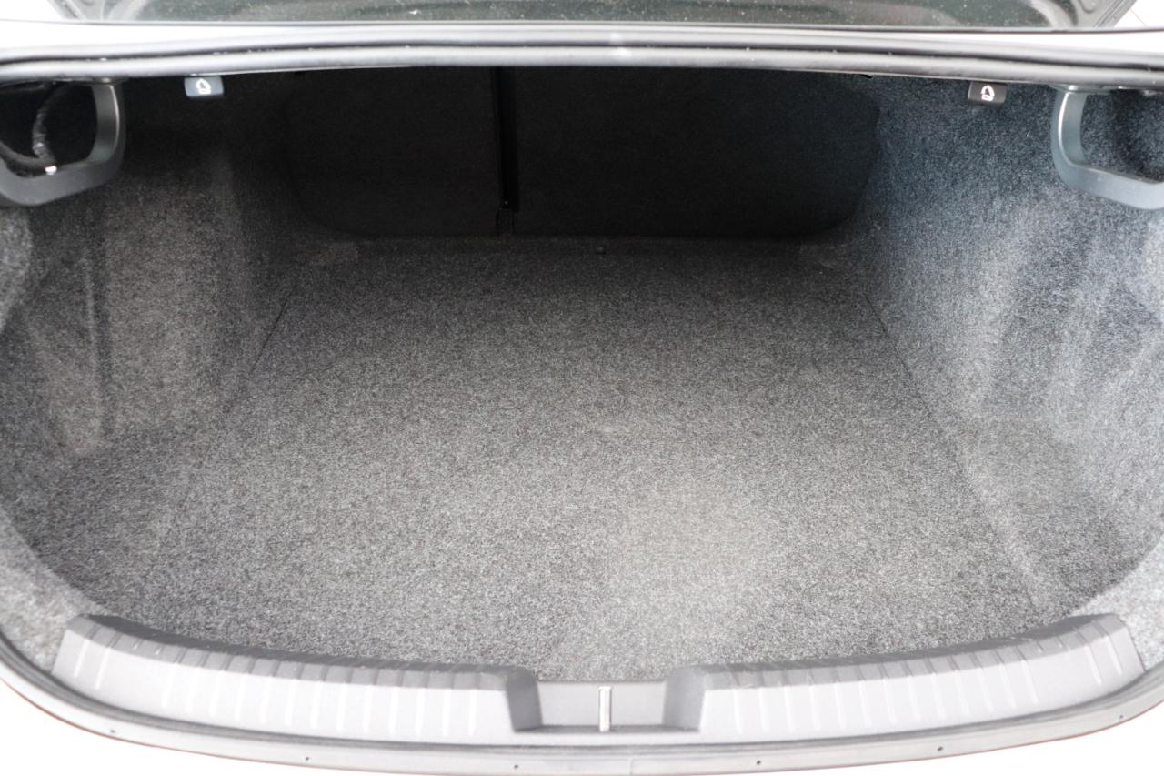Volkswagen Jetta SE Auto 2024
