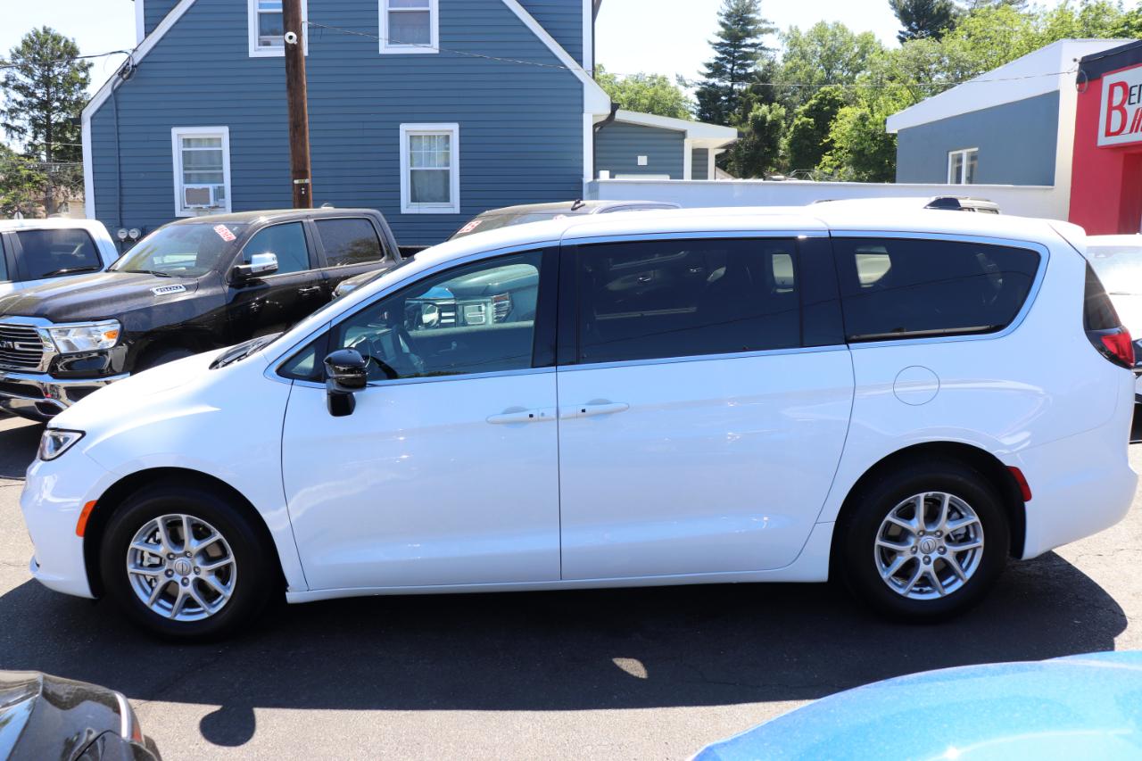 Chrysler Pacifica Select FWD 2026