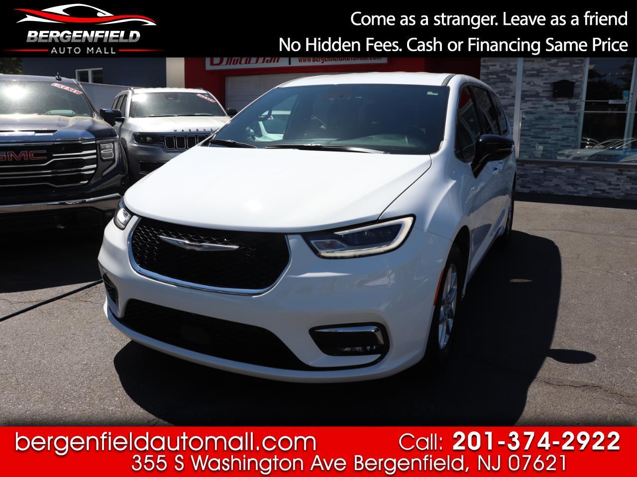 2026 Chrysler Pacifica Select FWD
