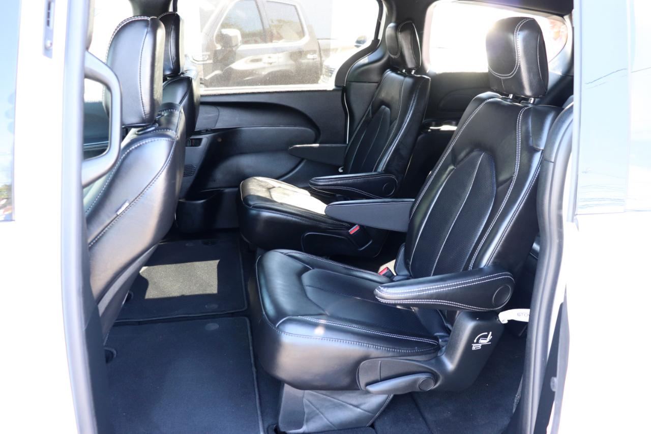 Chrysler Pacifica Select FWD 2026